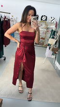 Load image into Gallery viewer, Fancy Twist Midi Dress