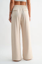 Load image into Gallery viewer, Timeless Pleated Trousers