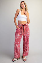 Load image into Gallery viewer, Bandana Barrel Jeans