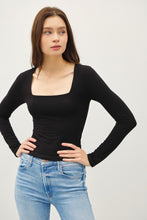 Load image into Gallery viewer, Essential Long Sleeve Top Black