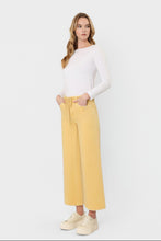 Load image into Gallery viewer, Sweet Sunshine Cropped Jeans