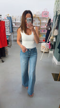 Load image into Gallery viewer, Embellished Mid Rise Jeans