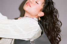 Load image into Gallery viewer, Genevie Shoulder Bag