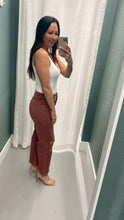 Load image into Gallery viewer, 90's Vintage Crop Flare Rust