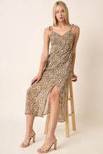 Load image into Gallery viewer, Give Me Flowers Maxi Dress
