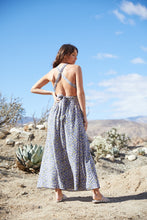 Load image into Gallery viewer, Open Up Maxi Dress