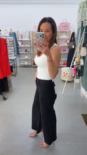 Load image into Gallery viewer, Tori Crop Wide Leg Jeans