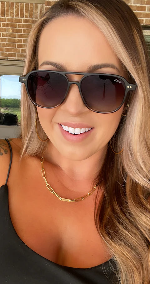 Briggs Sunglasses Black Gradient – Sugar Chic Boutique display picture 1