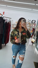 Load image into Gallery viewer, Cropped Camo Pink Tiger Jacket