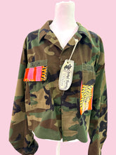 Load image into Gallery viewer, Cropped Camo Pink Tiger Jacket