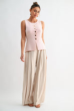 Load image into Gallery viewer, Timeless Pleated Trousers