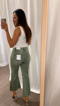 Load image into Gallery viewer, 90's Vintage Crop Flare Army Green