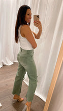 Load image into Gallery viewer, 90's Vintage Crop Flare Army Green