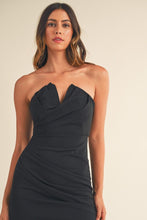 Load image into Gallery viewer, In The Spotlight Midi Dress