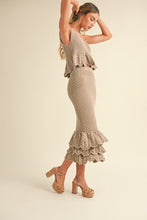 Load image into Gallery viewer, Knitted Dreams Ruffe Skirt