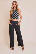 Load image into Gallery viewer, Lazy Daisy Crop Top