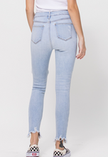Load image into Gallery viewer, Take It Away Crop Jeans