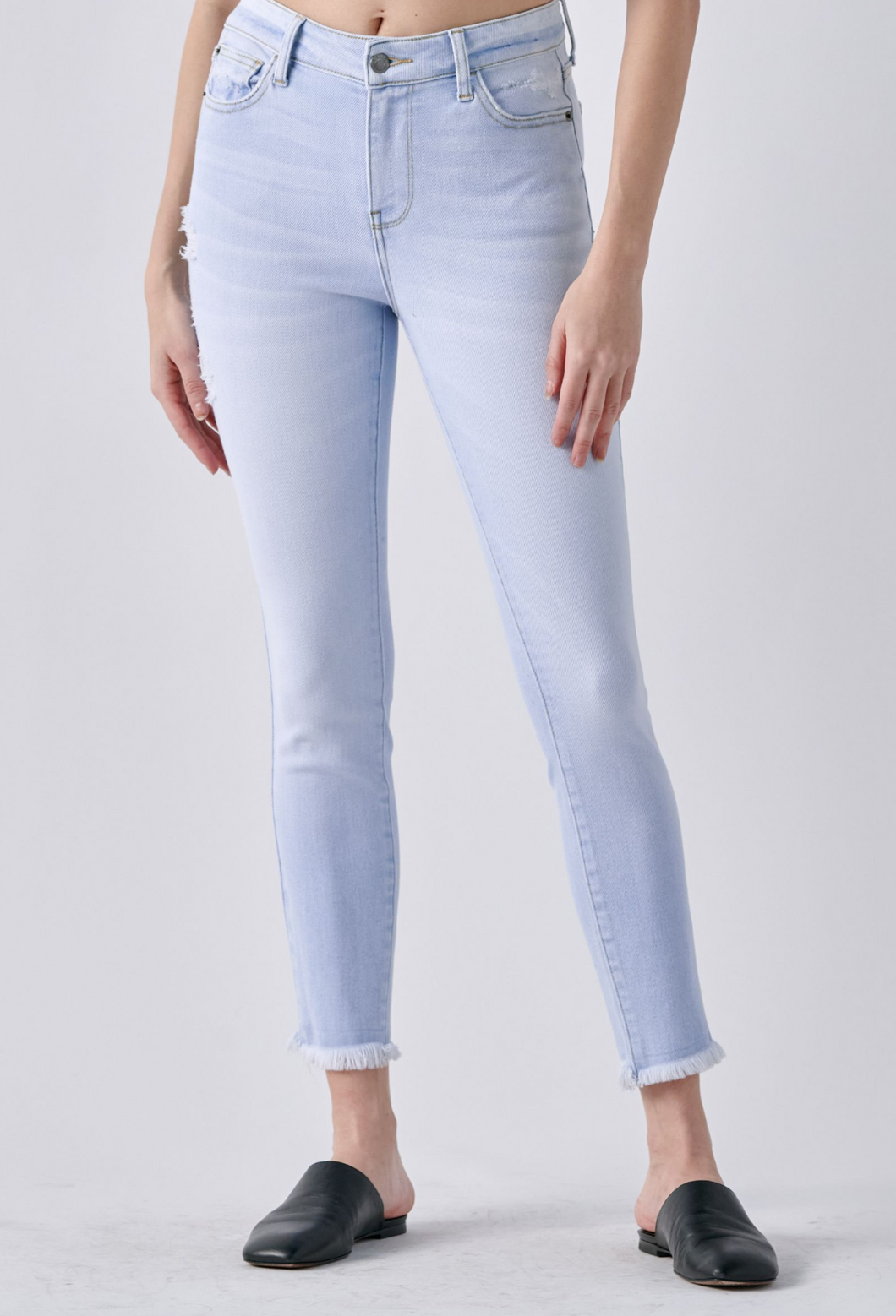 Frayed Hem Crop Mid Rise Jeans