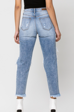 Load image into Gallery viewer, Heartbreaker Boyfriend Jeans