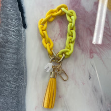 Load image into Gallery viewer, Chain Link Bangle Keychain