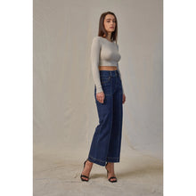 Load image into Gallery viewer, Louise Super High Rise Crop Jeans
