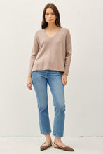 Load image into Gallery viewer, Beautiful Fall Sweater Top
