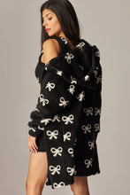 Load image into Gallery viewer, Cozy Fleece 3 Piece Pajama Set Black
