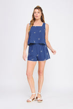 Load image into Gallery viewer, Bow-tiful Scalloped Trim Tank
