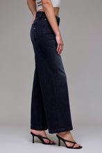 Load image into Gallery viewer, Nori Mid-Rise Wide Leg Jeans
