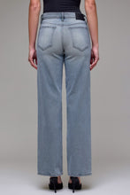 Load image into Gallery viewer, Logan Mid-Rise Dad Jean Grey
