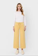 Load image into Gallery viewer, Sweet Sunshine Cropped Jeans
