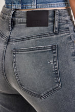 Load image into Gallery viewer, Slate &amp; Style Dad Jeans
