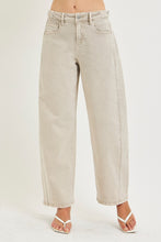 Load image into Gallery viewer, Lazy Day Barrel Jeans
