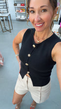 Load image into Gallery viewer, Suns &amp; Shells Knit Vest
