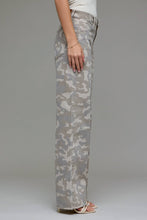 Load image into Gallery viewer, Hidden In Plain Sight High Rise Jeans
