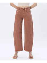 Load image into Gallery viewer, Copper Twist High Rise Barrel Jeans
