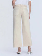 Load image into Gallery viewer, Leslie Crop Wide Leg Jeans
