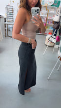 Load image into Gallery viewer, Peyton Midi Skirt Black
