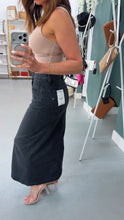 Load image into Gallery viewer, Peyton Midi Skirt Black
