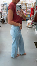 Load image into Gallery viewer, Delilah High Rise Jeans
