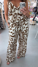 Load image into Gallery viewer, Urban Paradise Pants Brown
