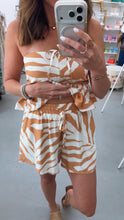 Load image into Gallery viewer, Off To Paradise Shorts Peach
