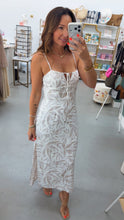 Load image into Gallery viewer, Seashore Midi Dress
