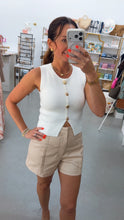 Load image into Gallery viewer, Suns &amp; Shells Knit Vest
