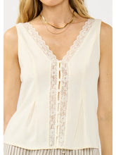 Load image into Gallery viewer, Lacey Action Button Down Top
