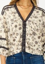 Load image into Gallery viewer, Darlin In Lace Top
