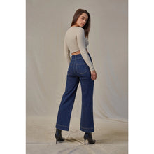 Load image into Gallery viewer, Louise Super High Rise Crop Jeans
