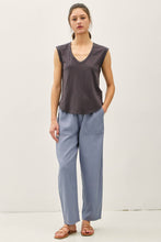 Load image into Gallery viewer, Top Notch Scoop Neck
