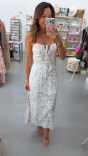 Load image into Gallery viewer, Seashore Midi Dress

