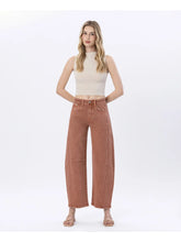Load image into Gallery viewer, Copper Twist High Rise Barrel Jeans
